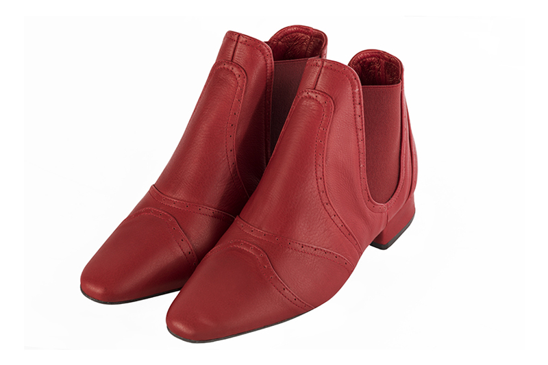 Boots habillees femme rouge coquelicot Bout carre. Talon plat bottier. Modele Wilson Fleuri